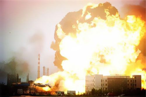 珠江電纜快訊－包頭一小區(qū)電纜屢次爆炸沒人管！